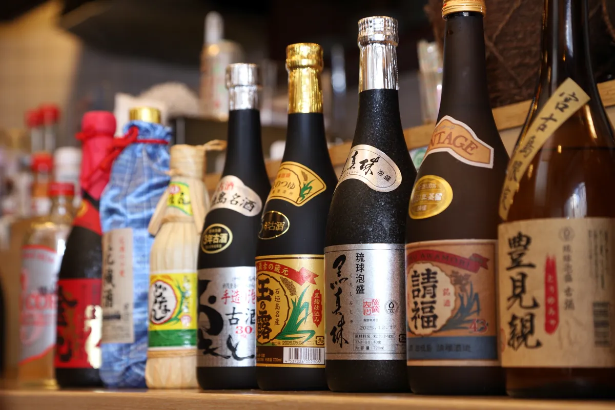 80種類以上の泡盛と古酒